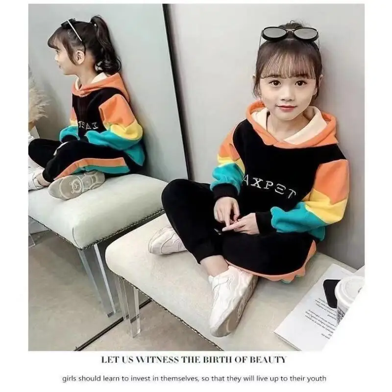 귀여운 캐주얼 코트 세트 패션 2피스 세트 아동복 여아 플리스 후드티와 바지 세트 겨울 의상 2025 신상 트렌디