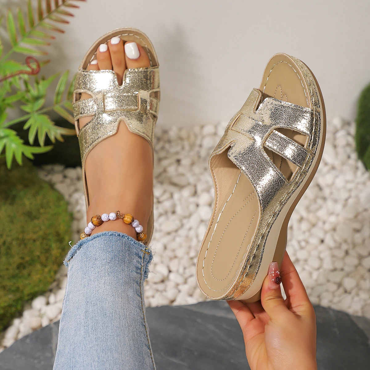 2025 الصيف النساء صندل خشبي قسط العظام المفتوحة تو...