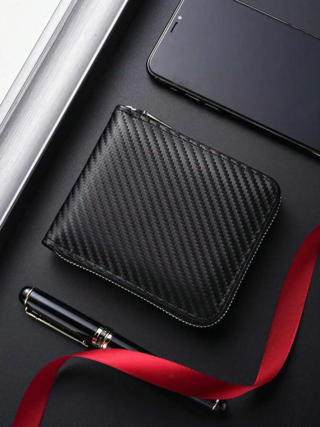 Sleek RFID-Blocking Minimalist Men's Wallet with Multi-Card Slots and Zipper