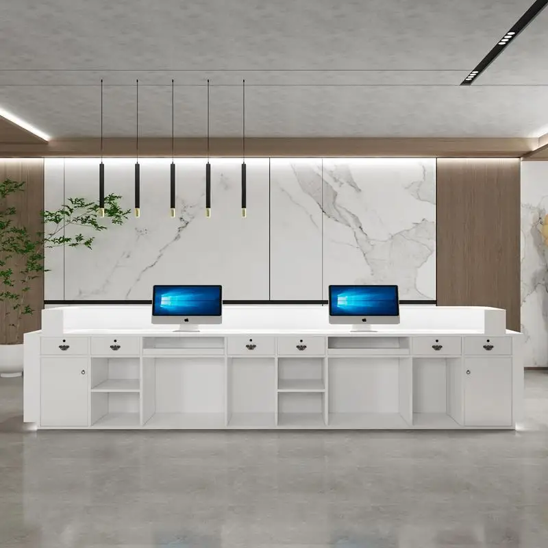 Рисунок 4 - Кассиры, стойка регистрации