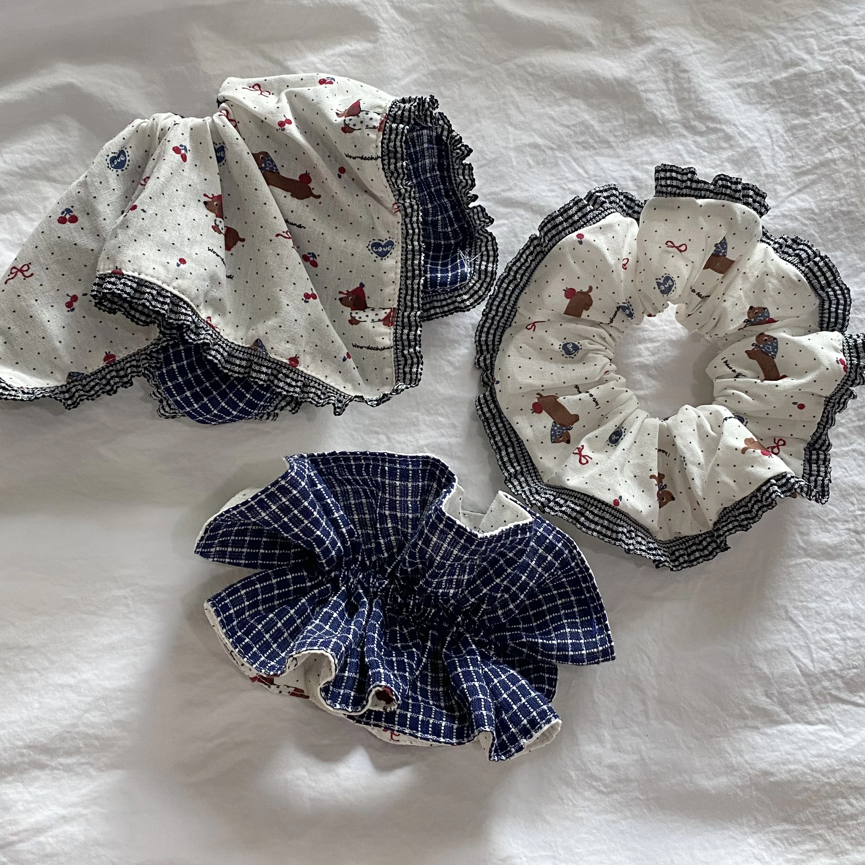 1PC Cute Dog Print Hair Scrunchies Set, Assorted Sizes With Gingham Trim, Adorable Hair Accessories For Women And Girls