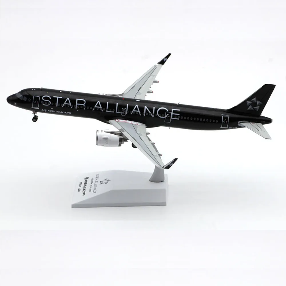 

Air New Zealand A321NEO Civil aviation Airliner Alloy & Plastic Model 1:200 Scale Diecast Toy Gift Collection Display