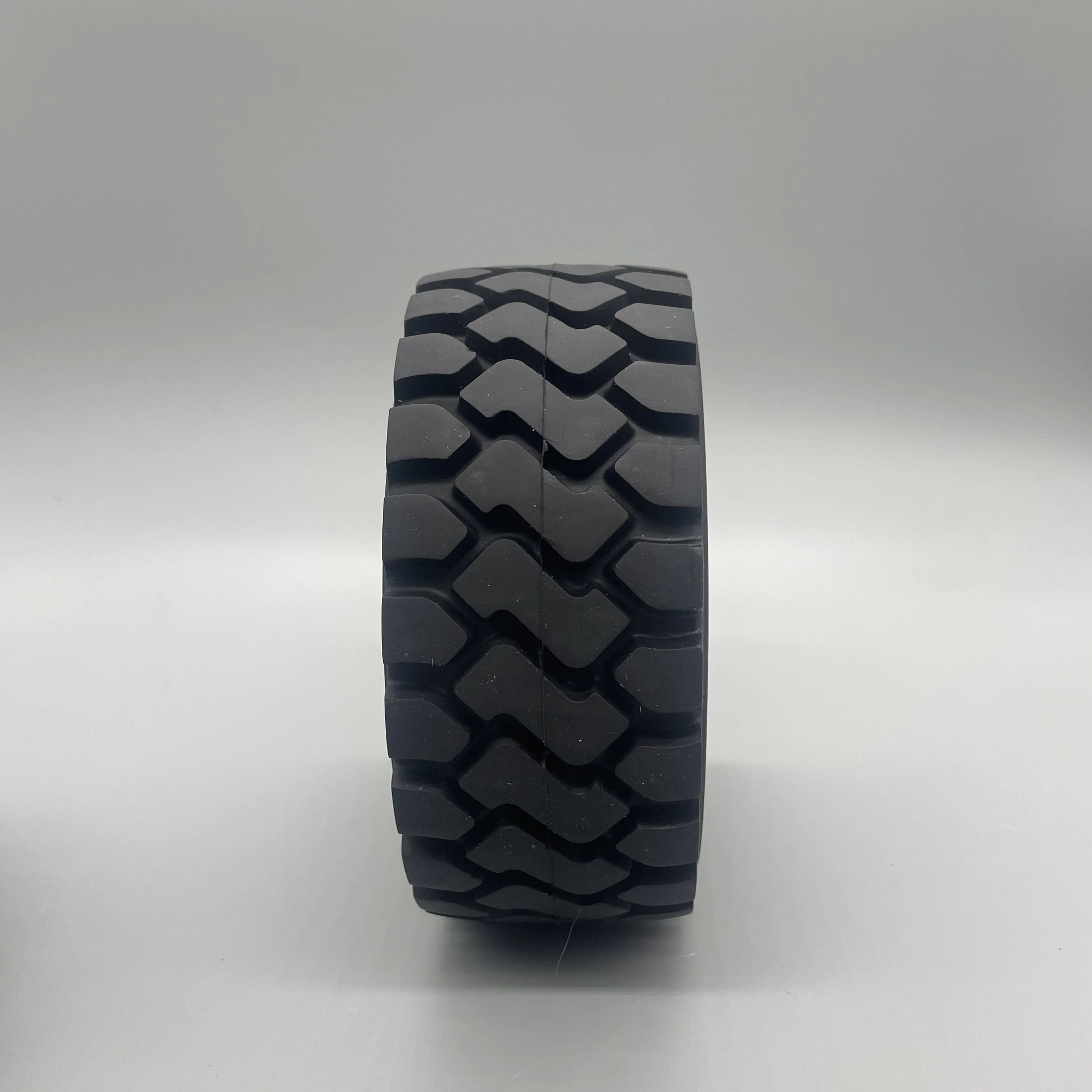 Pneus RC 137mm pour Chargeur Excavatrice Bulldozer 1/14 - Caoutchouc