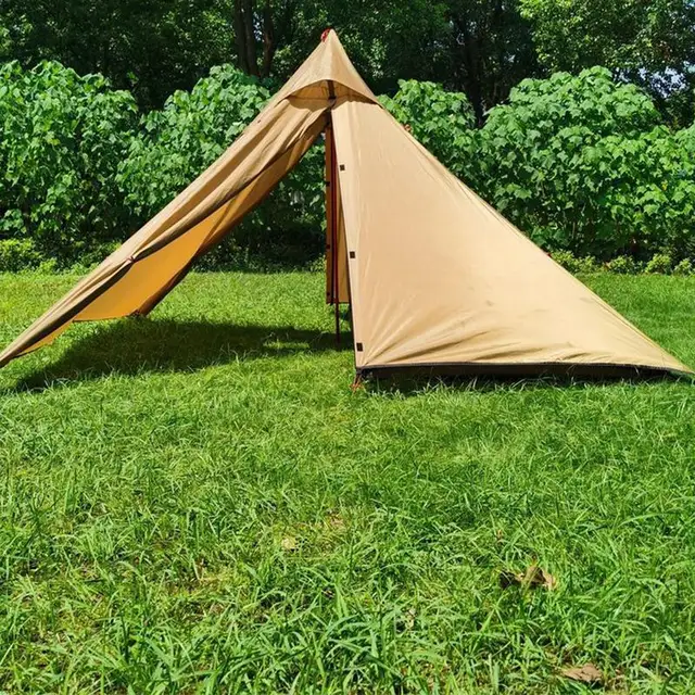 겨울 캠핑을 위한 최고의 편안함과 보호를 제공하는 텐트