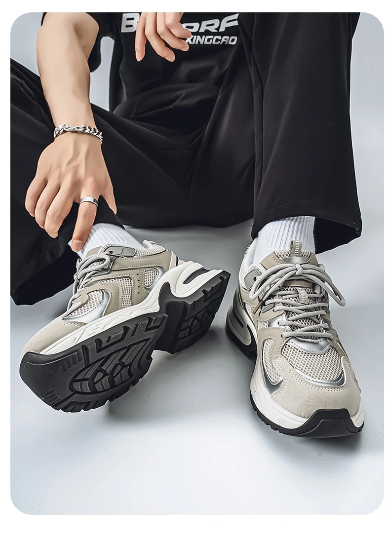 Athletic women's sneakers - image 13