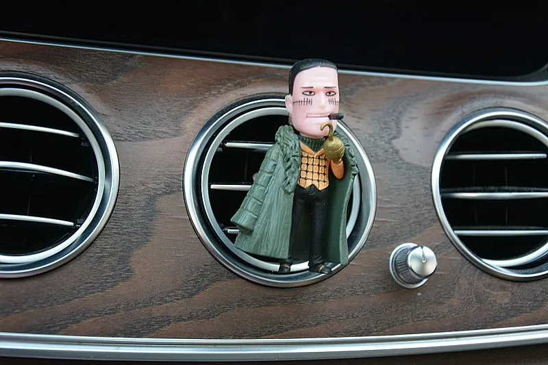 thumbnail image 1 of Clip de perfume para salida de aire de coche de ONE PIECE, modelo de adorno, figuras de acción de Luffy y el Capitán Zoro, puerto de aire acondicionado de coche, juguete decorativo, 1 of 5