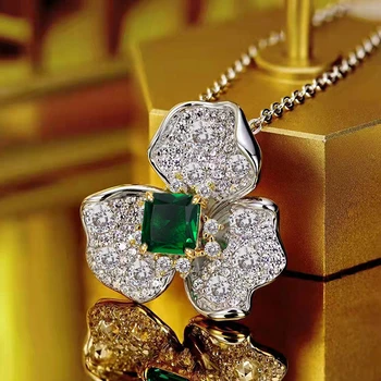 Delicate Sparkling Flower Pendant Necklace for Women Bright Cubic Zirconia Accessories for Wedding Party Fashion Jewelry