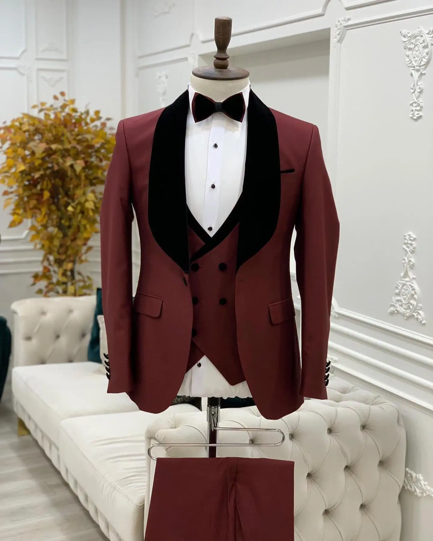Tailored Men's Formal Suits Sets Ivory Unique Design Shawl Lapel Blazer Trousers Wedding Clothing 3pcs Jacket Pants Vest Outfit