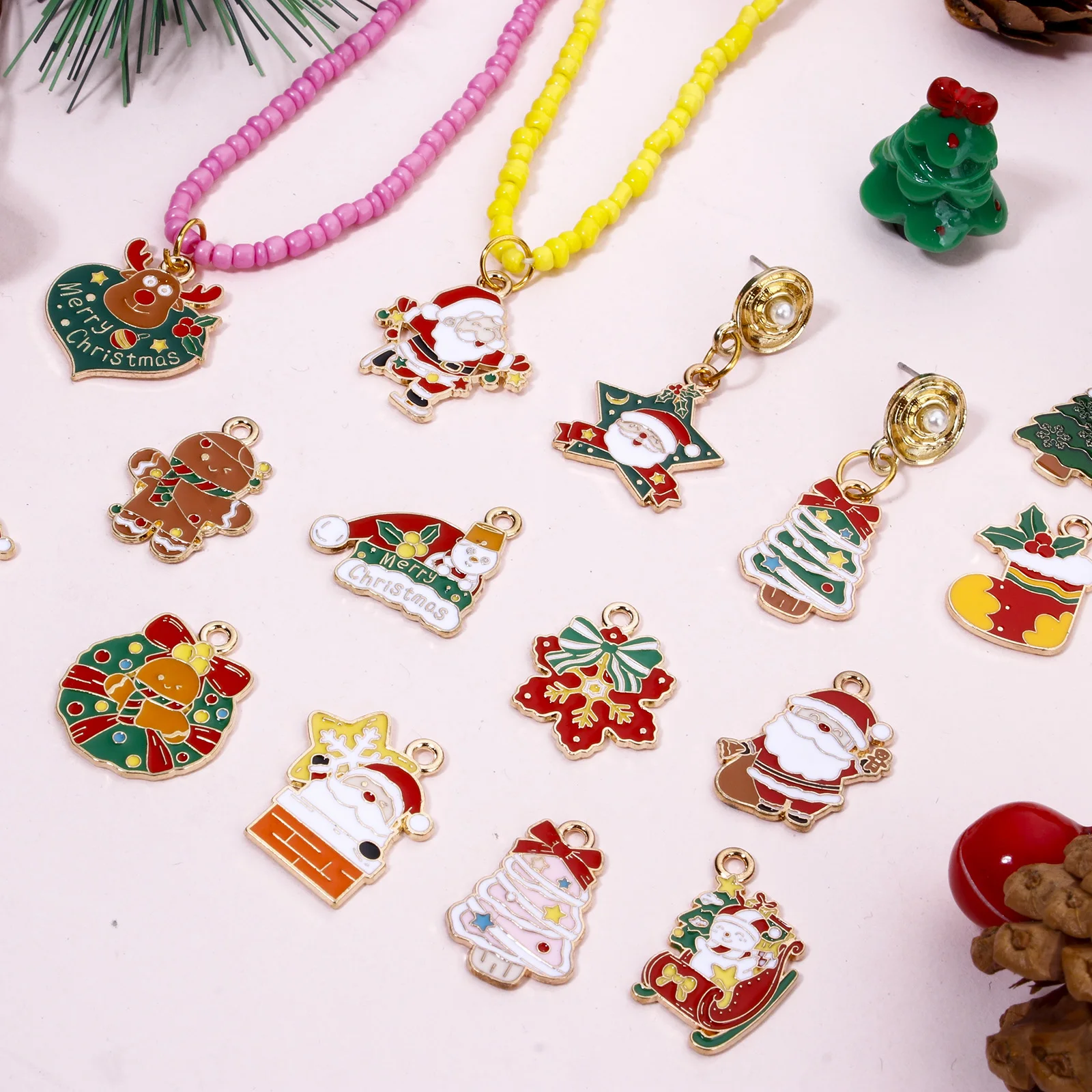 32 Pcs Gold Enamel Christmas Charms For DIY Jewelry Making Necklace Bracelet Earring DIY Christmas Clothes Sewing Bags Decoration Charms (M510