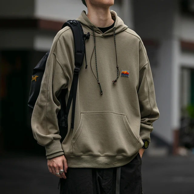 Solid color hoodie with neck string