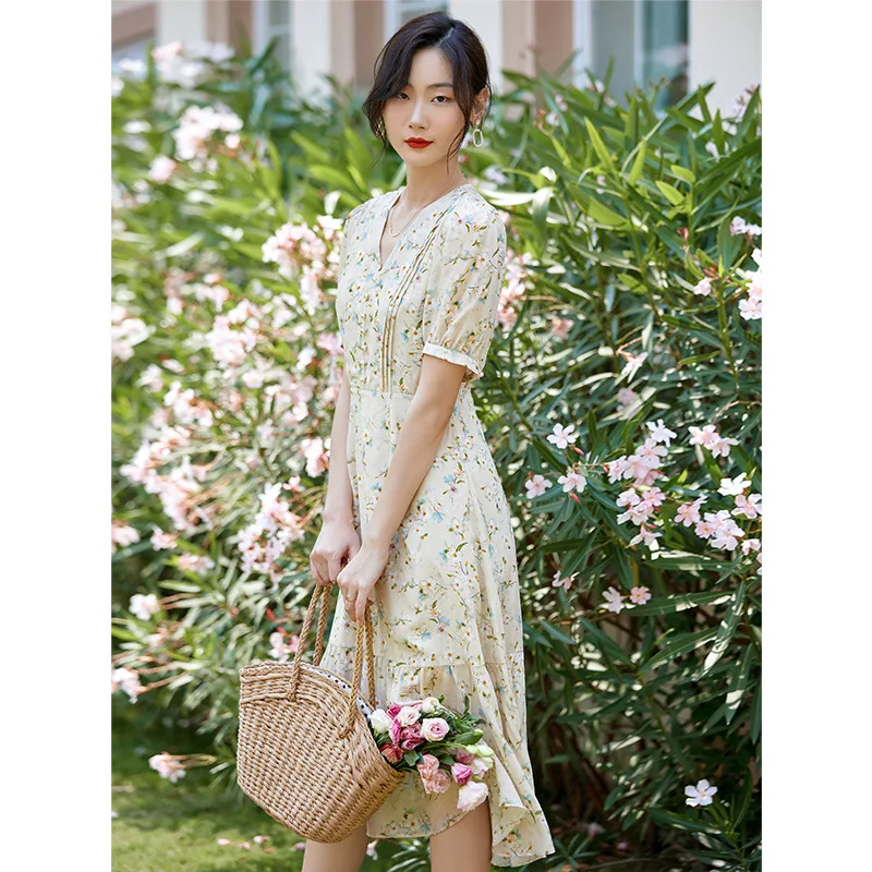 

2023 Summer New Silk Tea Break Dress Short-sleeved V-neck Long Printed Silk Dress Small Fresh Young Women's Floral Dress