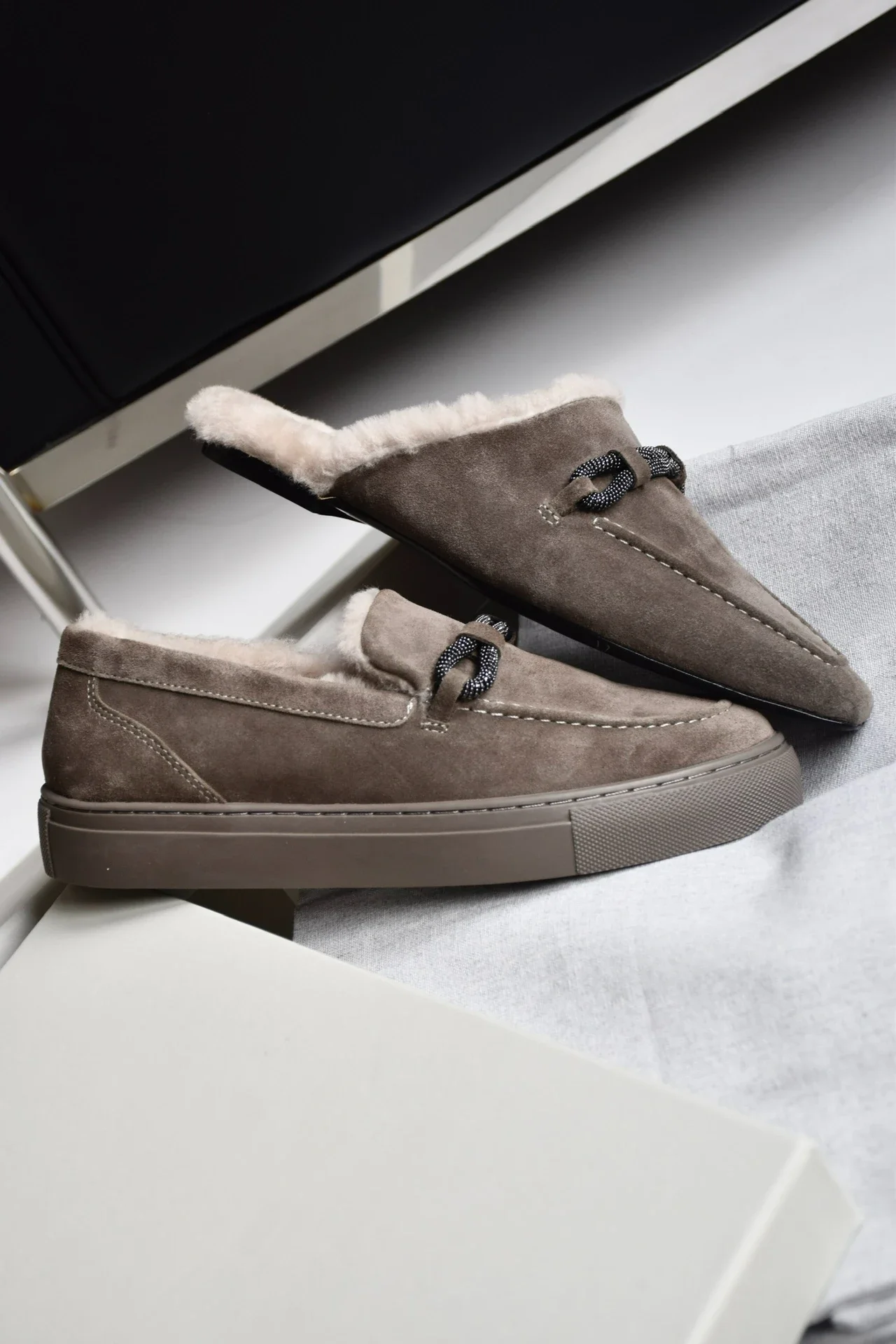 

Autumn and Winter New Women Lightweight and Warm Shoes with Fur Lining