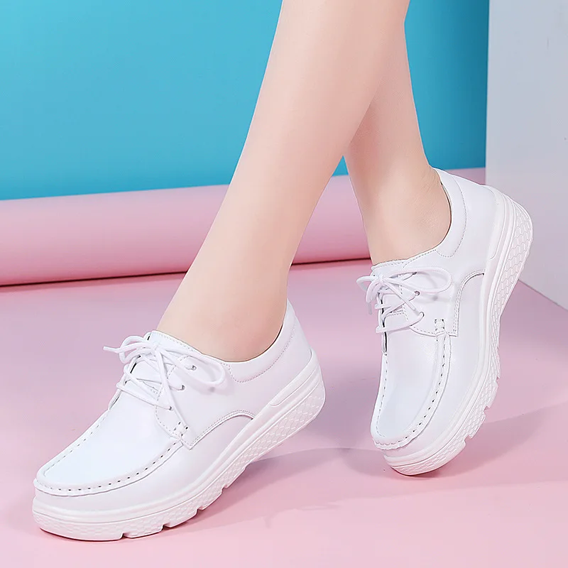 Autumn White Shoes Fashion Lace Up Women Shoes Thick Sole Casual Shoes for Women Fashion Soft Non Slip Platform Shoe 2026