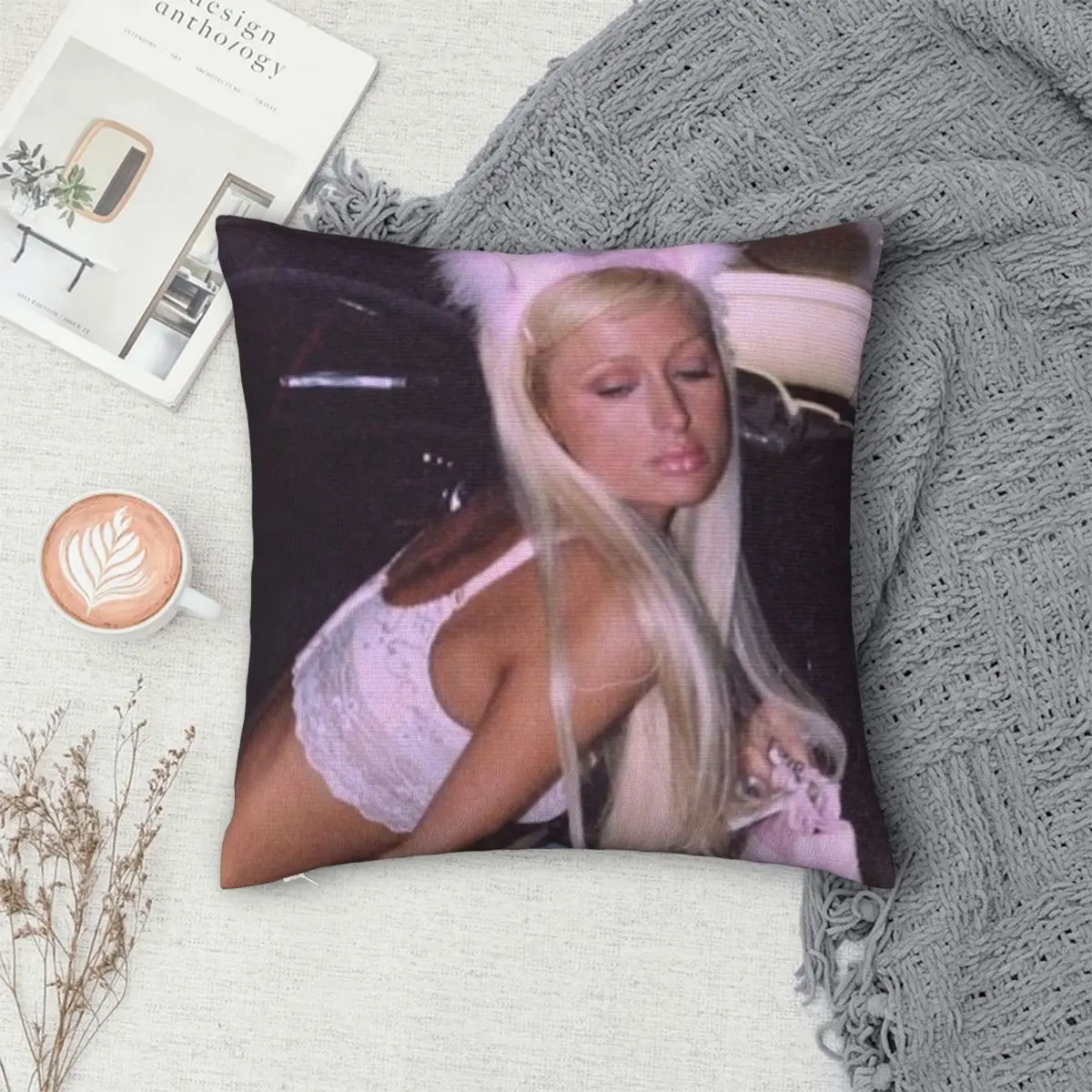 

Paris Hilton Pillowcase Polyester Pillows Cover Cushion Comfort Throw Pillow Sofa Decorative Cushions Used for Home Bedroom Sofa