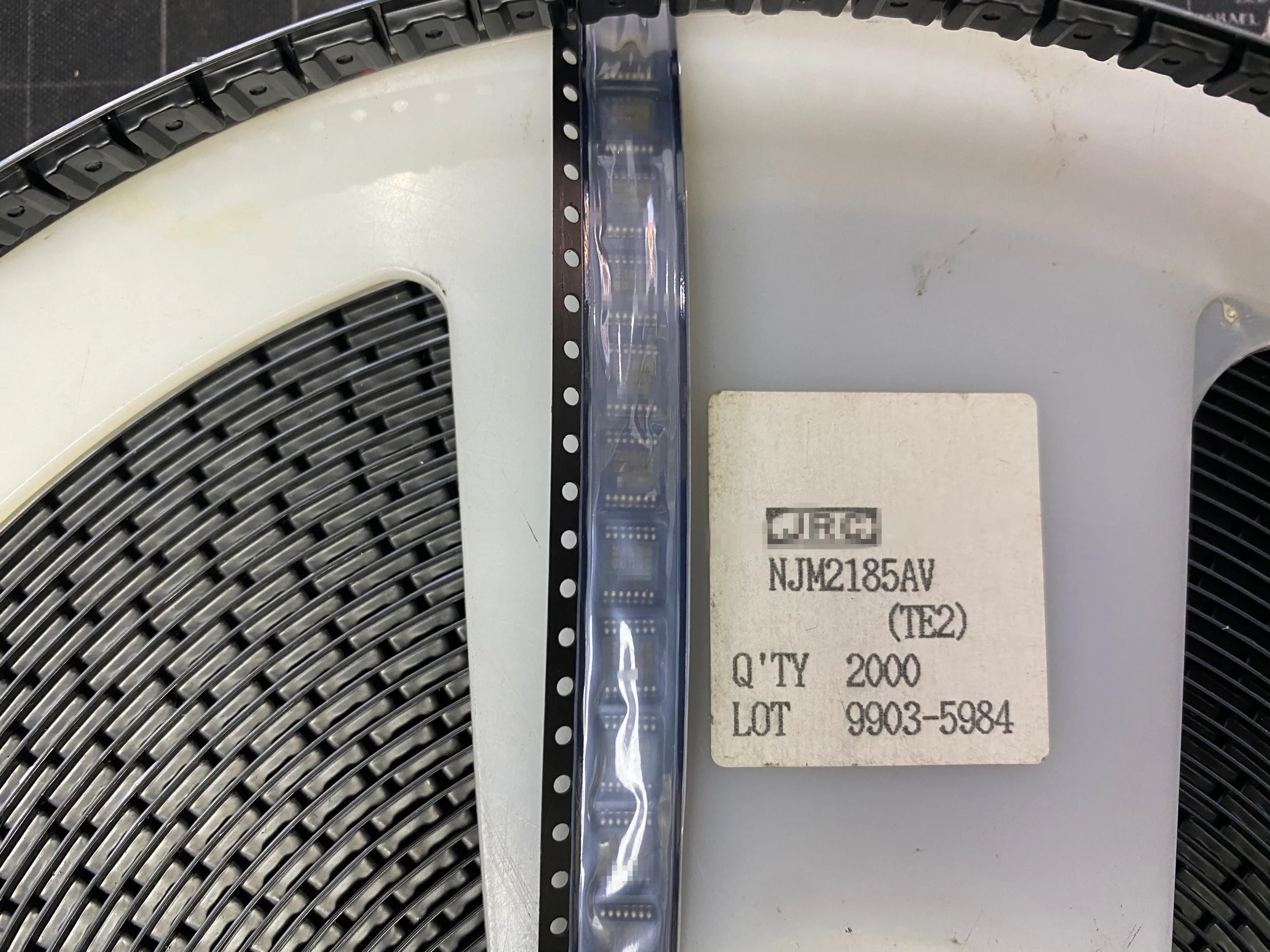 

NJM2185AV (1 шт.) подходящий BOM/универсальный чип, покупайте оригинал