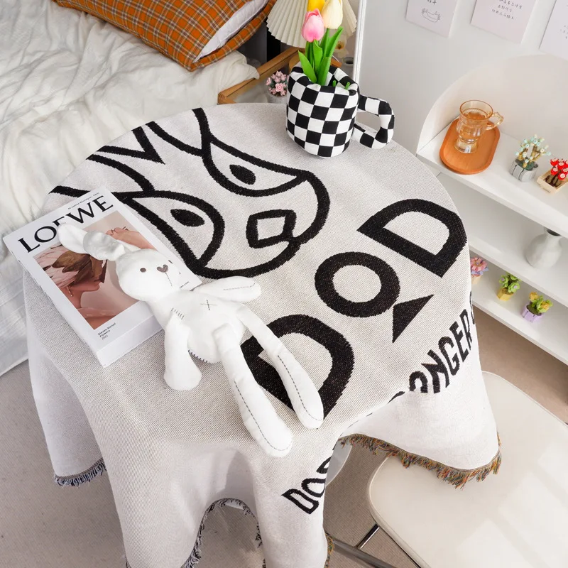 DOD Black Rabbit Simple Sofa Blanket Wild Camping Living Room Decoration Nordic Ins Cartoon Animation Leisure Line Blanket Plaid