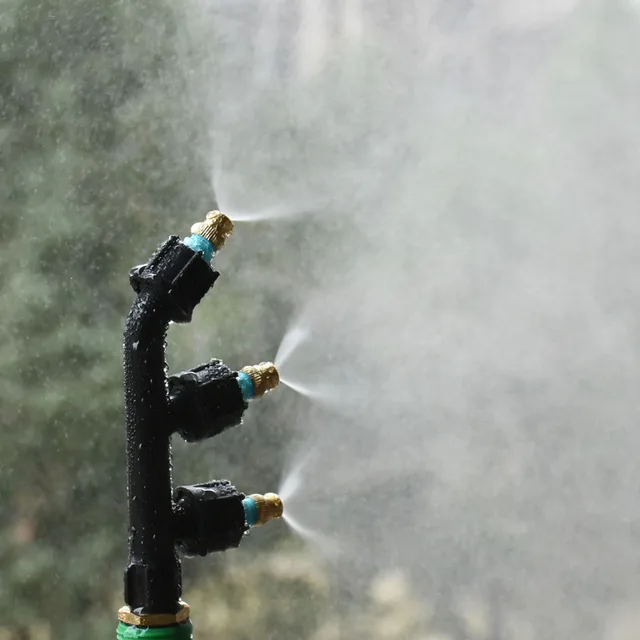 Mezőgazdasági Réz Porlasztó Permetező Fúvóka Egy/Dupla/Három Fejkert Öntöző Peszticid Sprinkler - Image 2