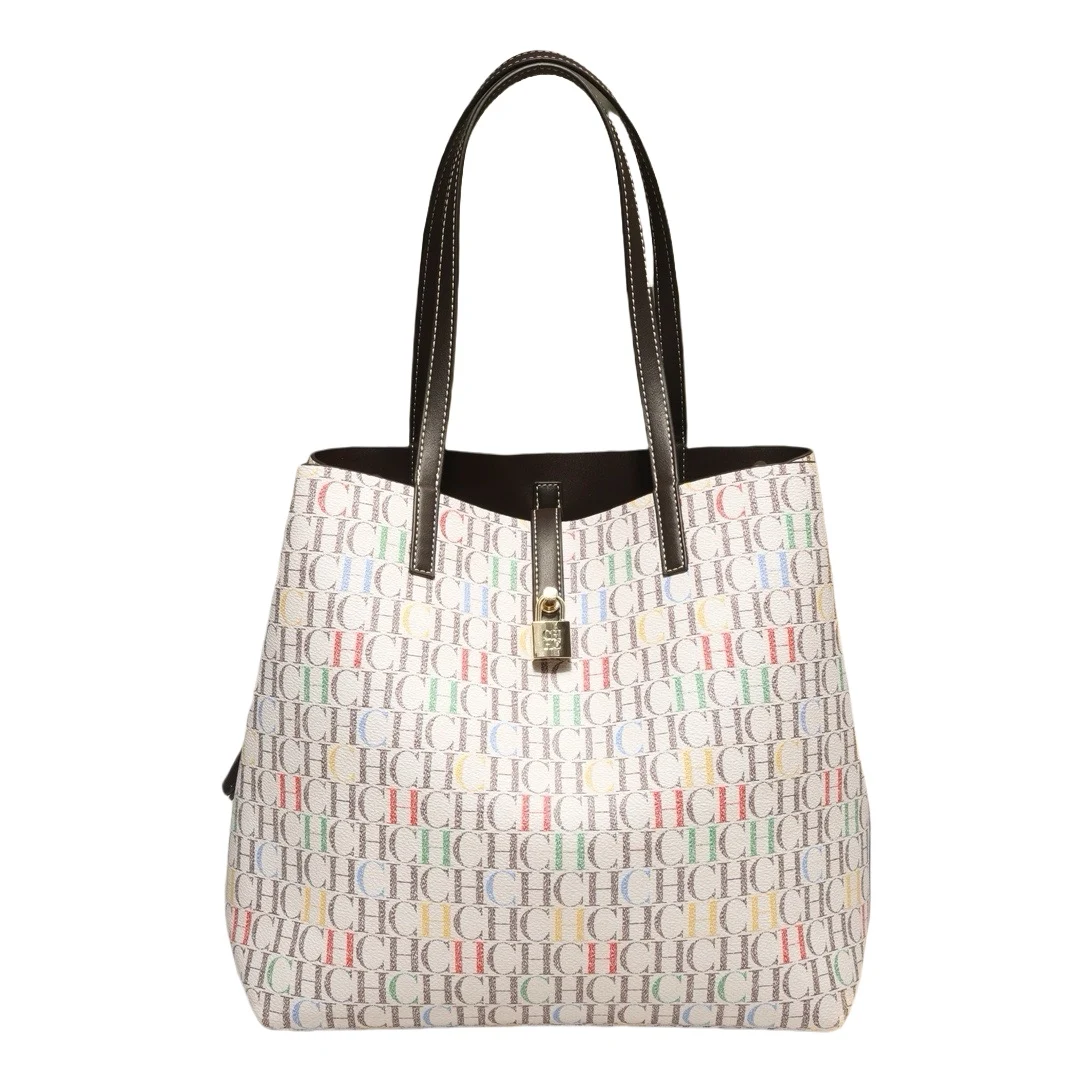 حقائب يد نسائية جديدة من CHARO بطباعة فريدة من نوع...