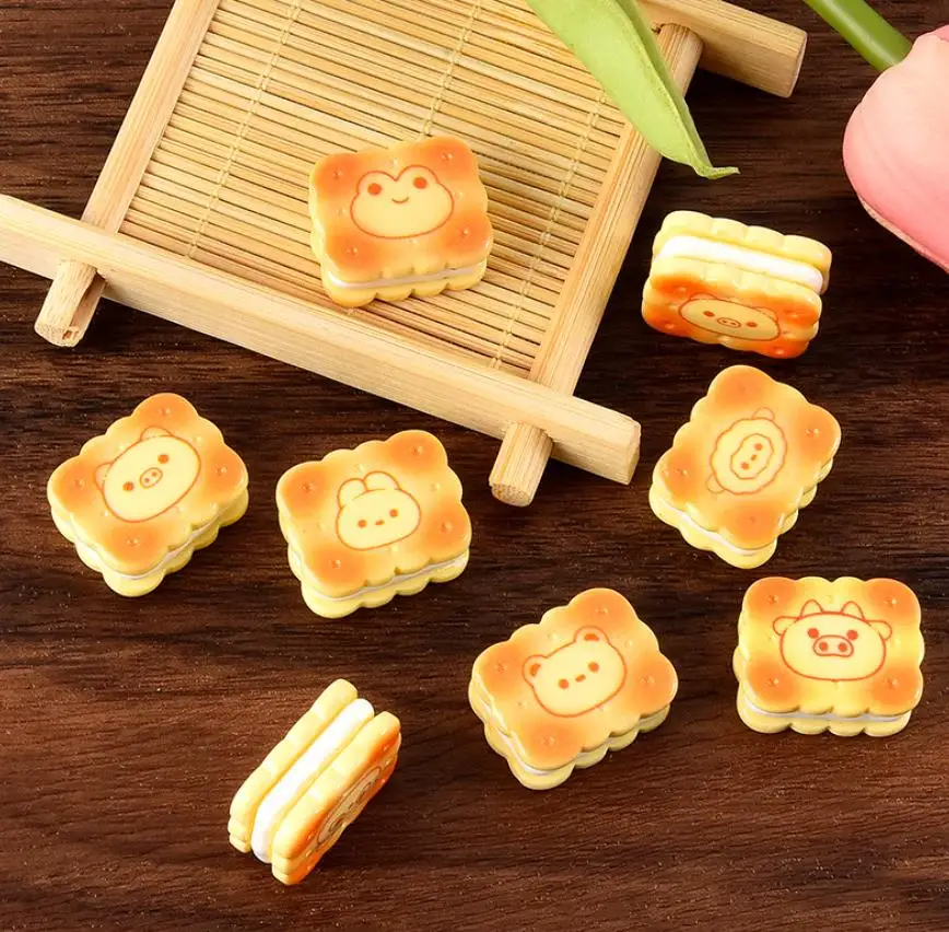 100pcs 1:12 Mini Cartoon Cookie Resin Food For Figurines & Miniatures Dollhouse Home Decoration Diy Accessories