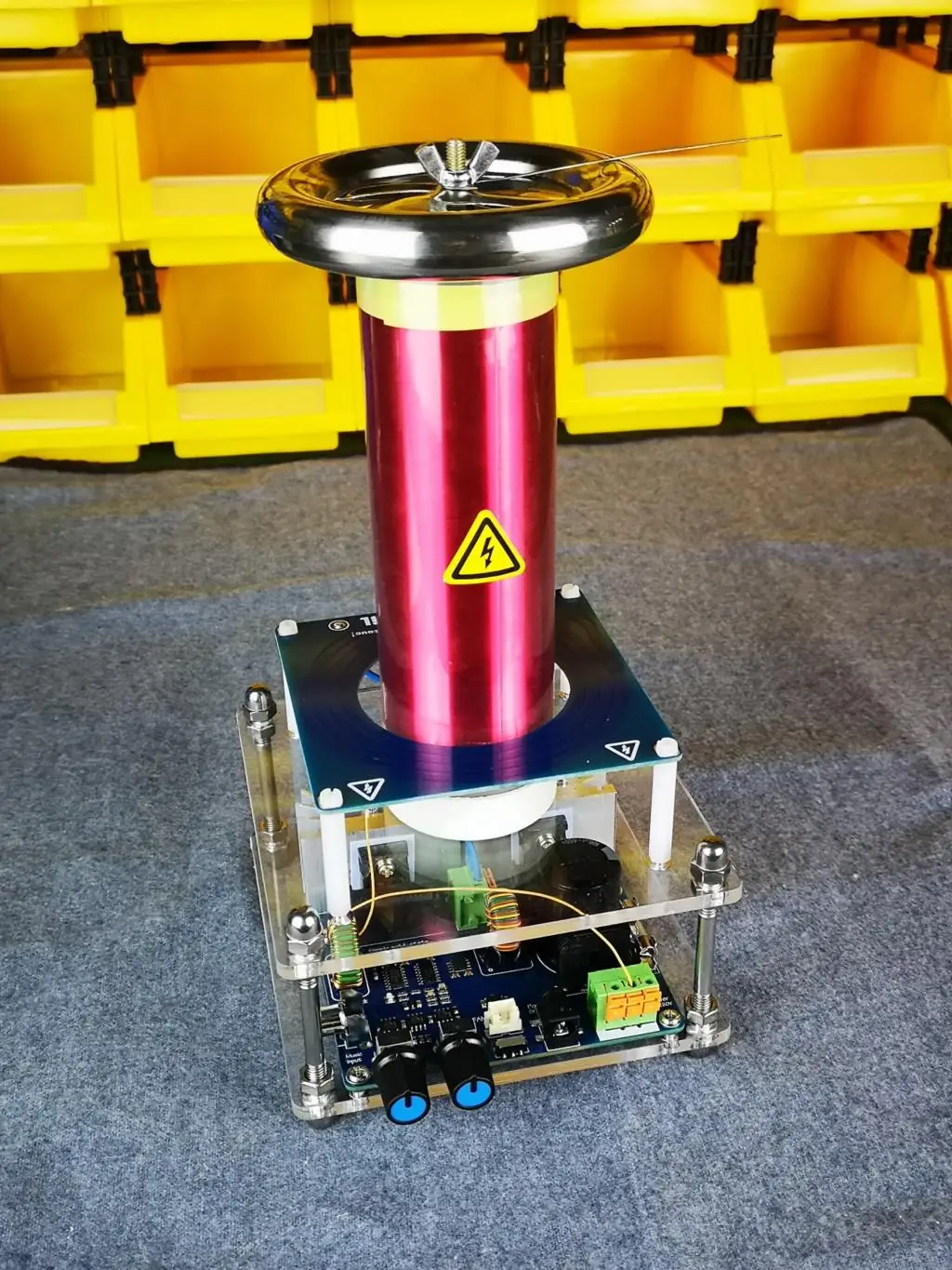 

Tesla Coil Desktop-grade All-in-one Solid-state Music Tesla Coil Finished Product Audio Amplifier