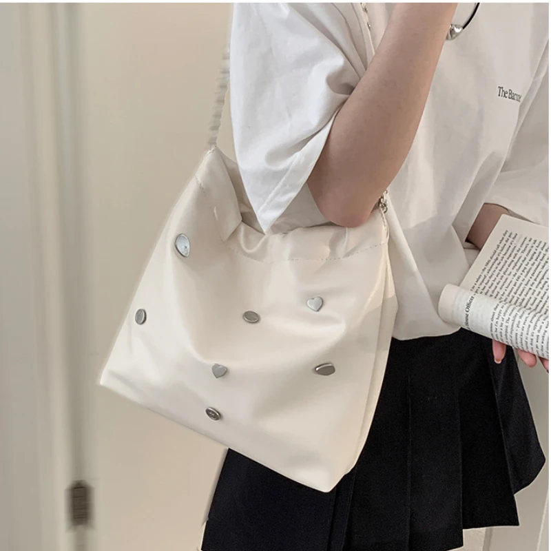 Shoulder Bag Women Aesthetic Leisure Shopping Underarm Bag Smooth Texture Chain Tote Bag All-match Large Capacity Crossbody Bag