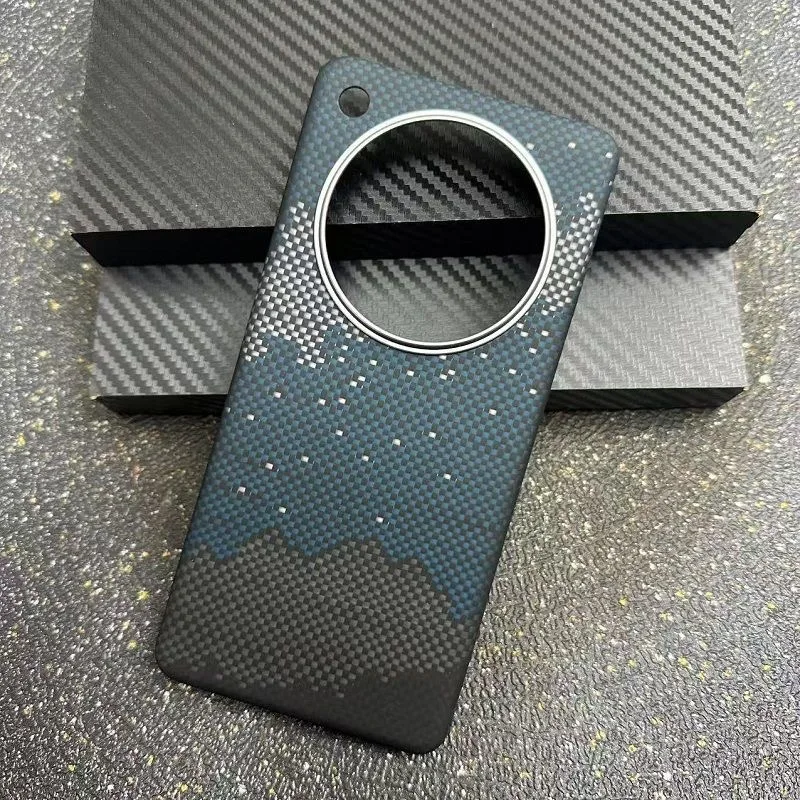 Carbon Fiber Ultra-Thin Mag Charger Phone Case