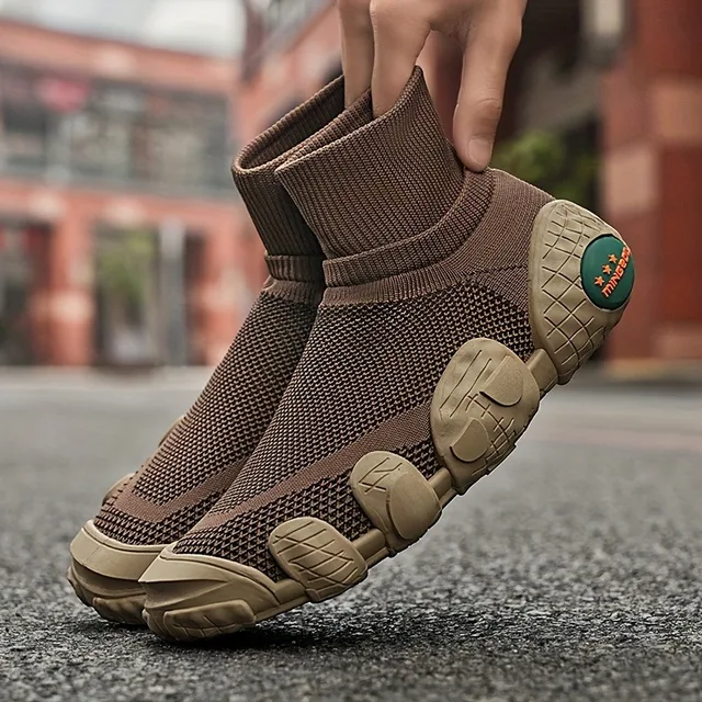 2025 New Summer Breathable Hollow Mesh Shoes, Casual Sports Shoes, Fashionable and Versatile Men's Shoes 2