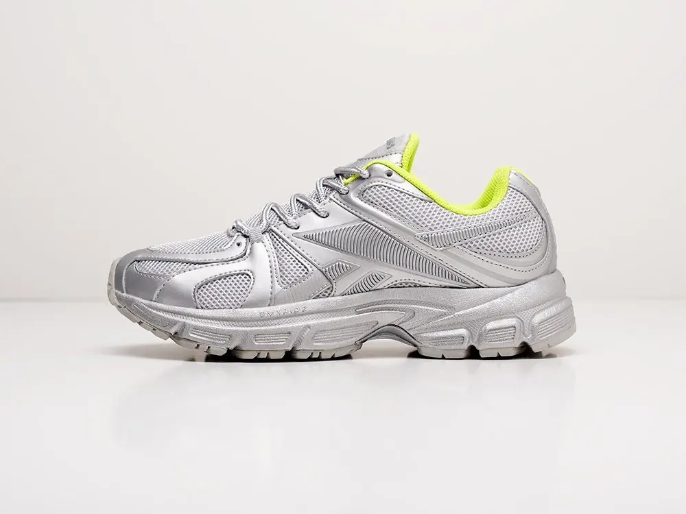 Sneakers Vetements x Reebok spike 