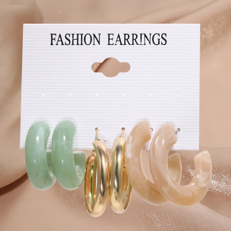 17KM Pearl Twist Hoop Earrings Set Butterfly Acrylic Dangle Earrings for Women Metal Hollow Gold Plated Earring Cartoon Jewelry