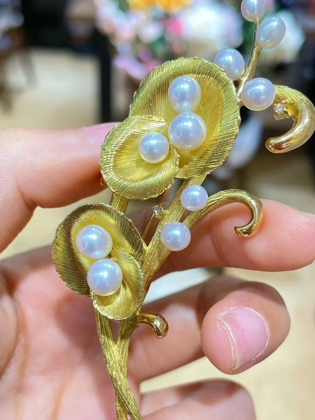 S7f4be2f27f854306a2ae308183abf7fce natural sea water pearl brooch 18K yellow gold with diamond genuine gemstone fine women jewelry high quality free shipping
