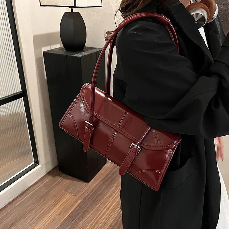 High End Burgundy Oil Wax Leather Underarm Bag Elegant Women's Magnetic Buckle Shoulder Bag Commuter Versatile Ladies Tote Bags