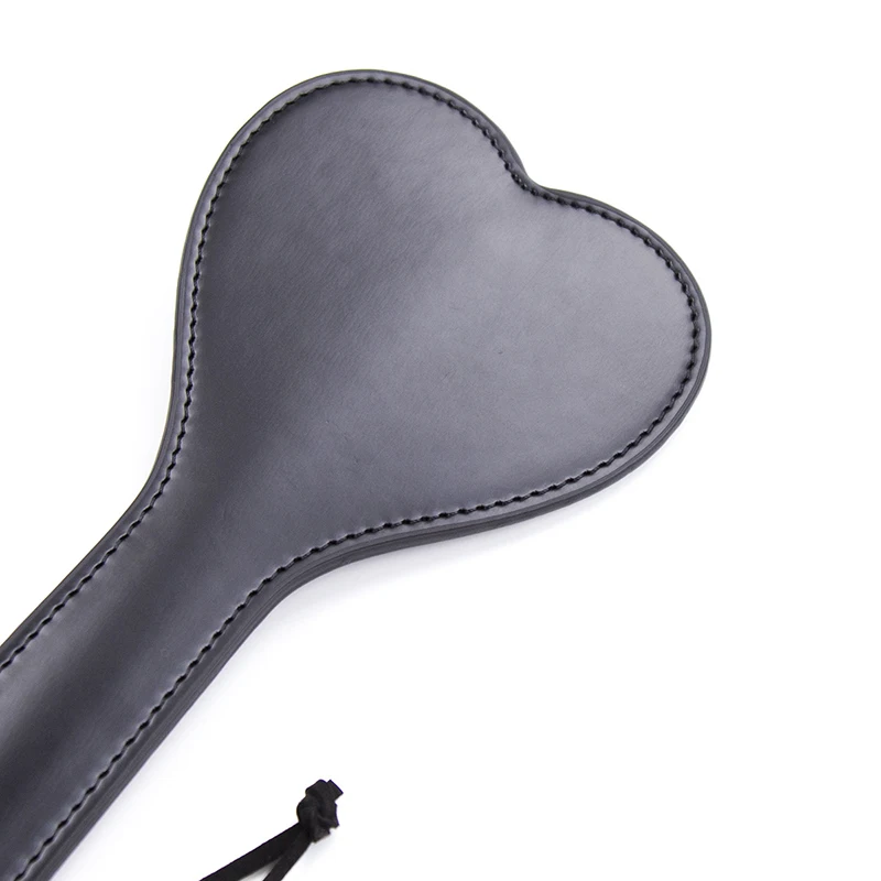 28.5cm Heart Shape Paddle Riding Crops Flogger Horsewhips Spikes Leather Spanking Paddle Slapper Dressage Whips 3