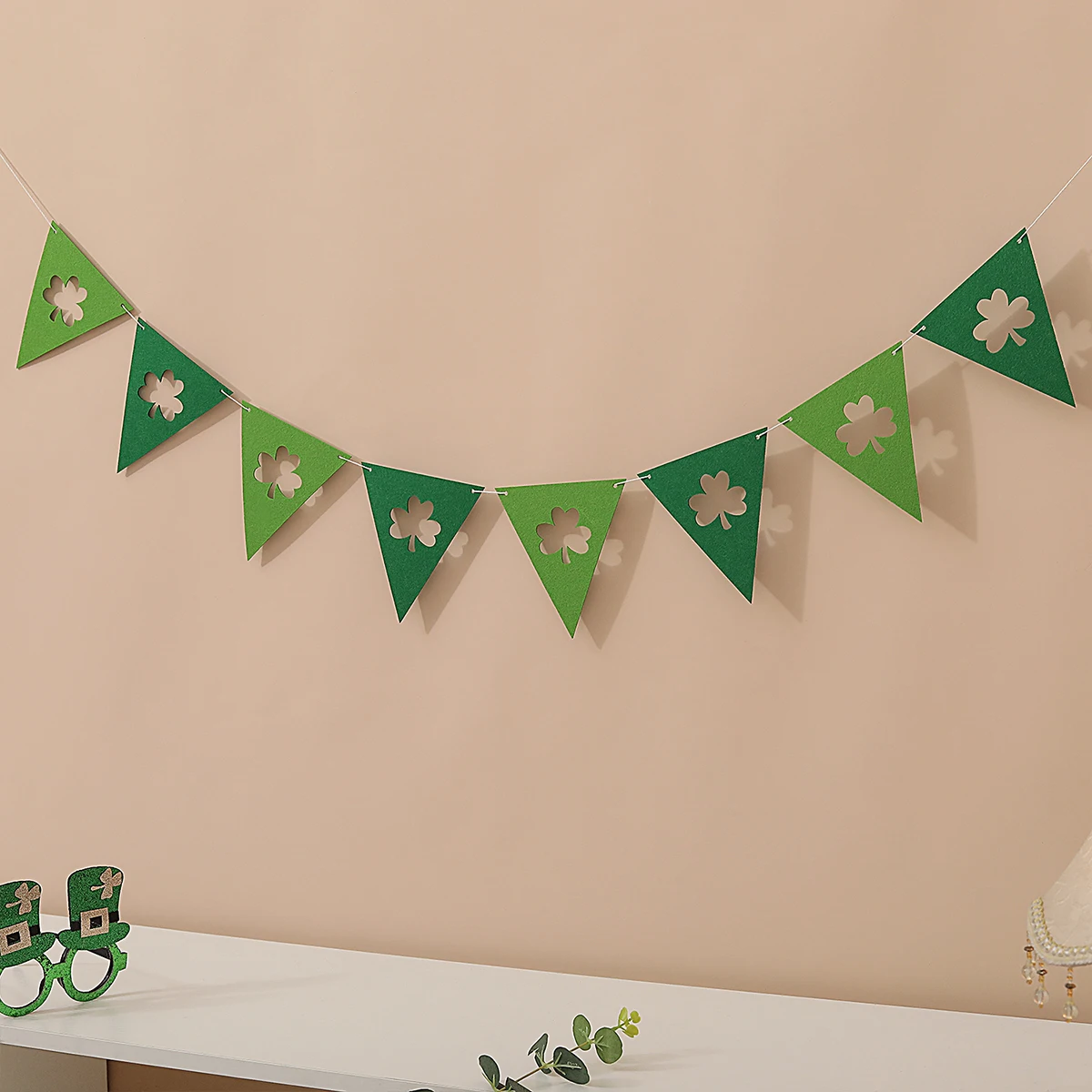 Irish St Patrick's Day felt dark green clover light green clover yellow fishtail pennant party decoration layout banner p