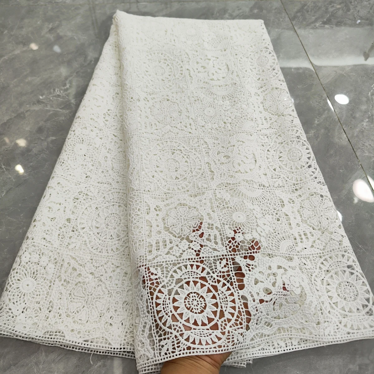 

2024 New Design White Milk Silk Water Soluble Lace Fabric African Guipure Cord Lace Fabric For Nigerian Party Dress Sew LJFT2408