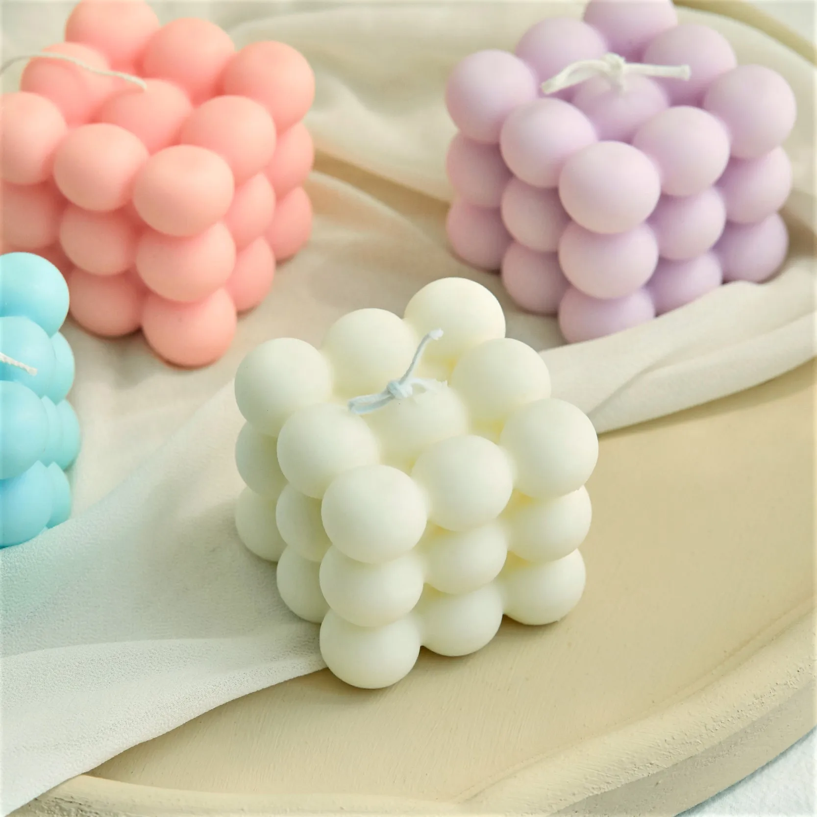 

Small Bubble Cube Candle Soy Wax Aromatherapy Scented Candles Relaxing Birthday Gift 1PC