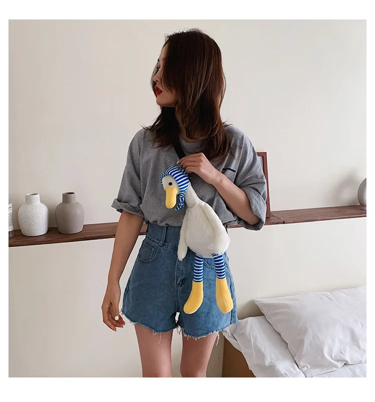 Cute duck plush bag female new ins cartoon funny shoulder bag Girl personality student messenger doll bag