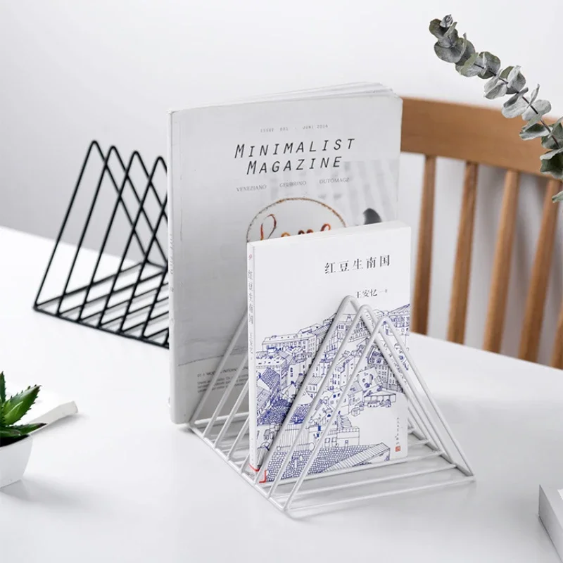 북유럽 단조 다리미 크리에이티브 삼각형 책꽂이 다리미, LP 레코드 랙, 삼각형 책 매거진 거치대 데스크 레코드 보관 정리함