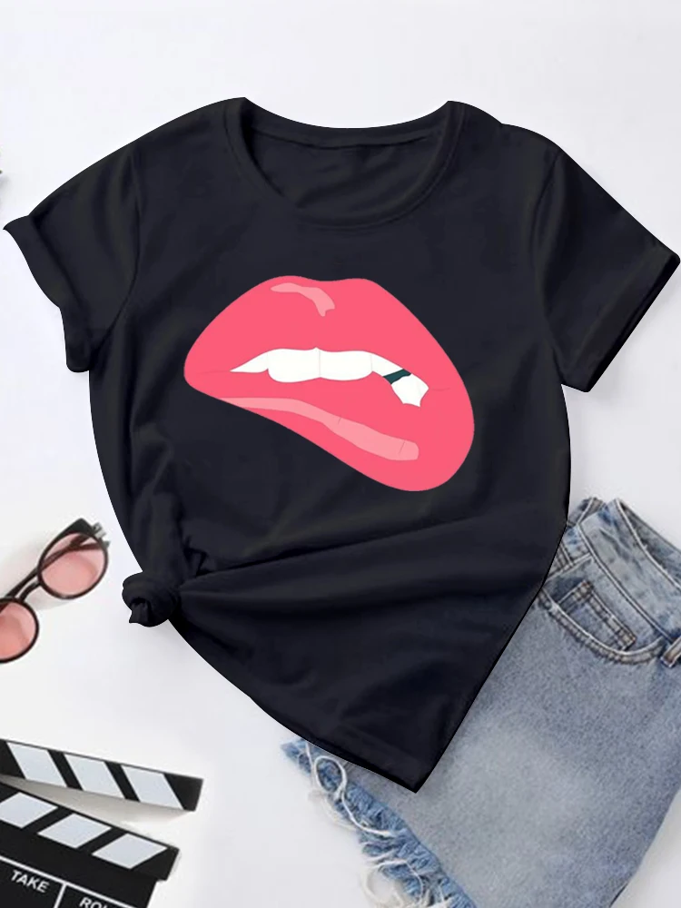 

Pink Sexy Lip Valentine's Day Print T-Shirt Women Lips Graphic T Shirts Korean Fashion Streetwear Female T-shirts Funny Tshirt