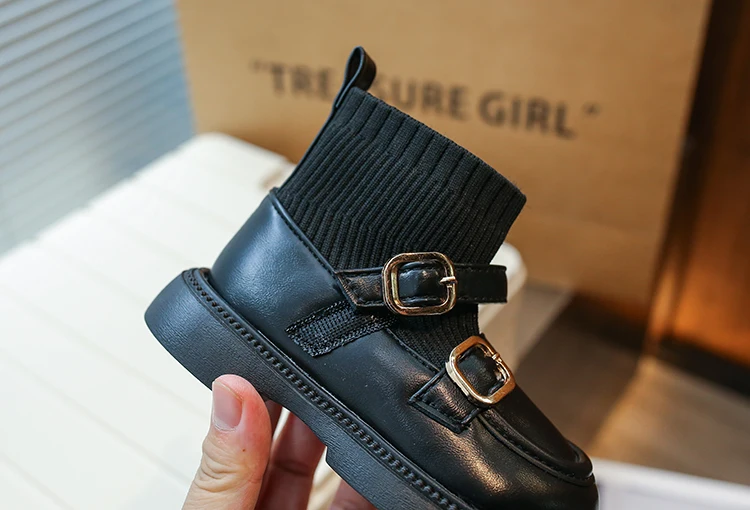 2024 Autunno Inverno Nuovo Bambini Corto Ragazze Moda Casual Soc Stivali Principessa Bambini Tendenza Scarpe in Pelle Nero Versatile_voghion.com