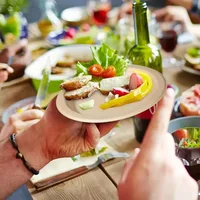 50PCS Disposable Paper Plates Convenient Clean Disposable Paper Plates Lunch Gatherings Cake Dessert Camping Party Kitchen 4