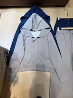 Fermeture éclair de couleur unie avec chapeau veste courte taille haute décontractée pantalon à jambes larges ensemble deux pièces trajet rétro nouvel ensemble pour femmes 5