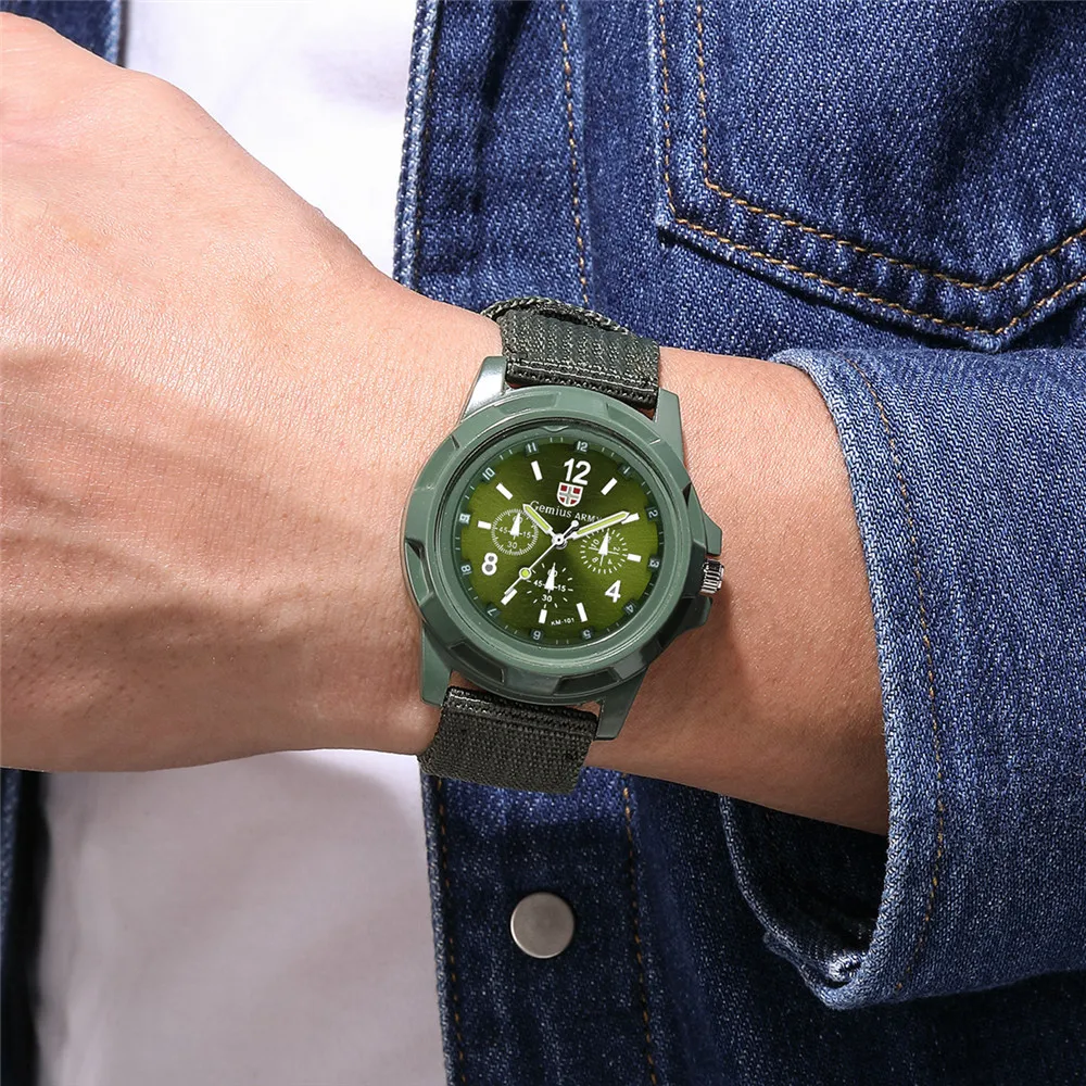 Orologio Naviforce Uomo: Quarzo Dorato Con Datario E Cinturino In Nylon