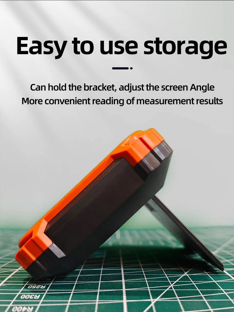 Profik Titkos Fegyvere: Akkumulátor Teszter 0.5% Pontossággal 9 Akkumulátor teszter HD kijelzője működés közben