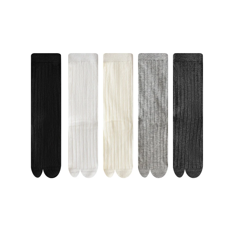Hochwertige Damen-Socken mit zwei Zehen, einfarbig, schlichte Farbe, bequeme geteilte Zehenpartie, japanische Harajuku-Tabi-Socken. – Detail 7