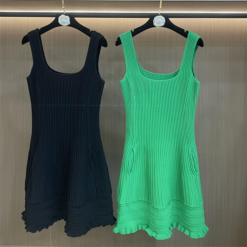 2026 Summer New Women's Square Neck High Waist Suspender Dress, Fashionable Casual Vacation Style, Waist Pockets, A-line Skirt 1