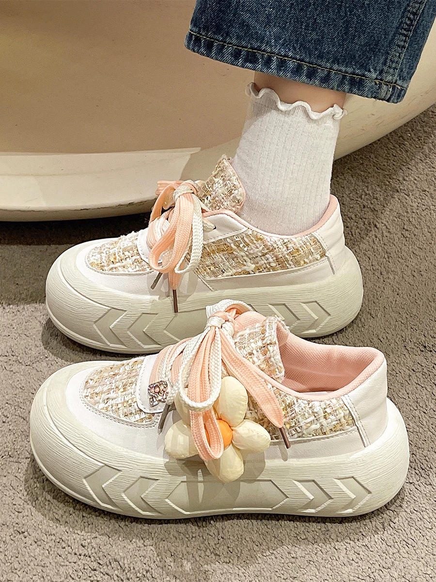 

Женские кроссовки из ПУ кожи, на толстой подошве, со шнуровкой