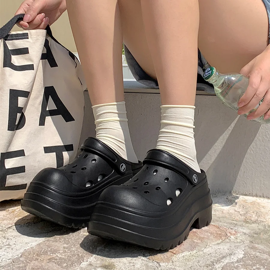 Cave shoes for women with thick soles and increased height for external wear. New summer silent and anti slip beach sandals 6