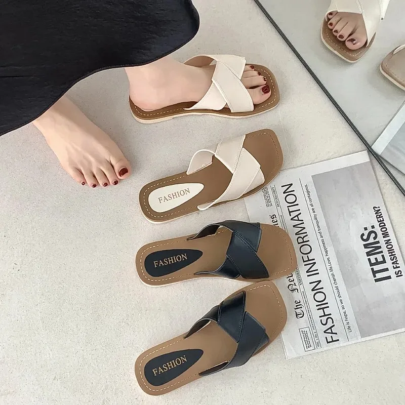 Fashion Open Toe Bedroom Black Women's Slippers and Ladies Sandals Home Indoor Low Heel Slides Outside House Shoes