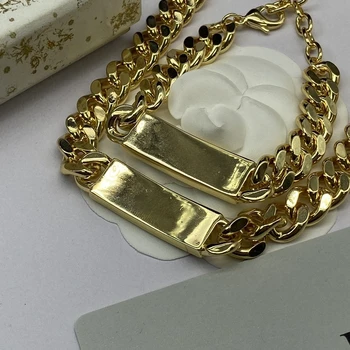 Light luxury and high-end collarbone chain, classic new gold trendy bracelet set 2