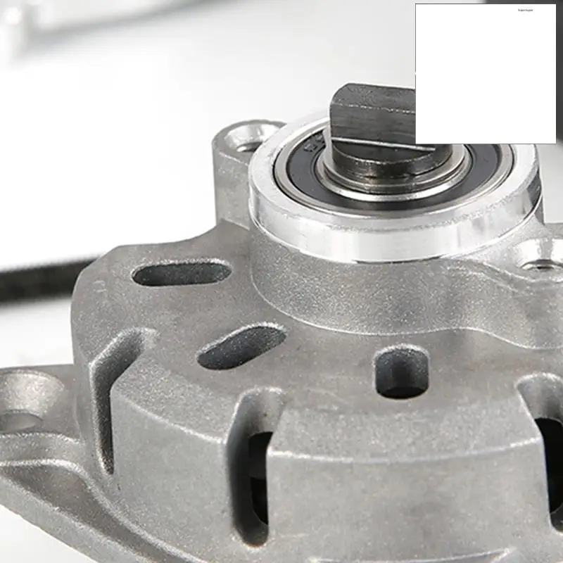 Pièces du kit de marche arrière pour voiture RC 1/5, incluant le moteur et le boîtier de transmission.